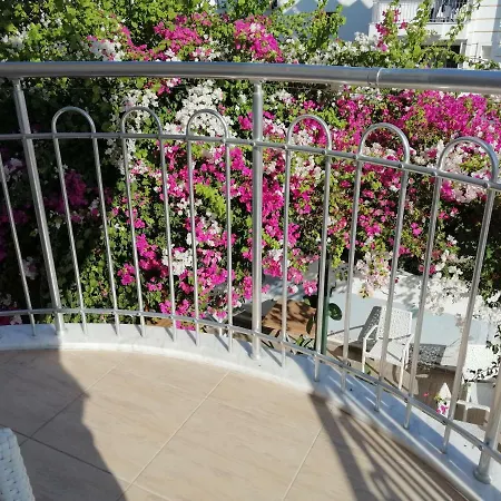 Apart Otel Un Side