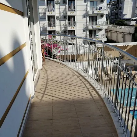 Apart Otel Un 5*